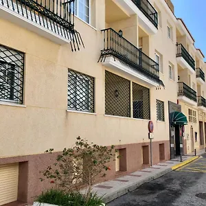 Nina De Oro Torremolinos